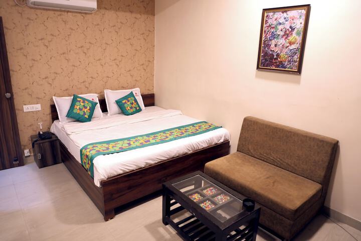 Room 2 of 17