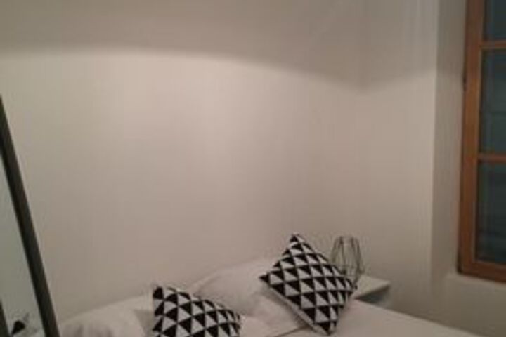 Room 47 of 200