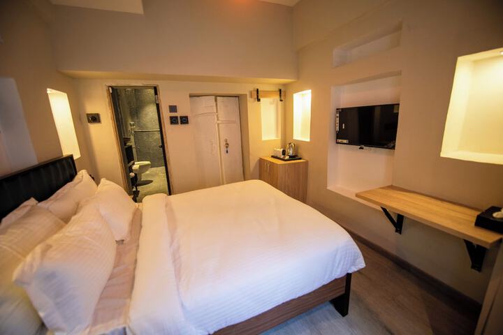 Room 19 of 45