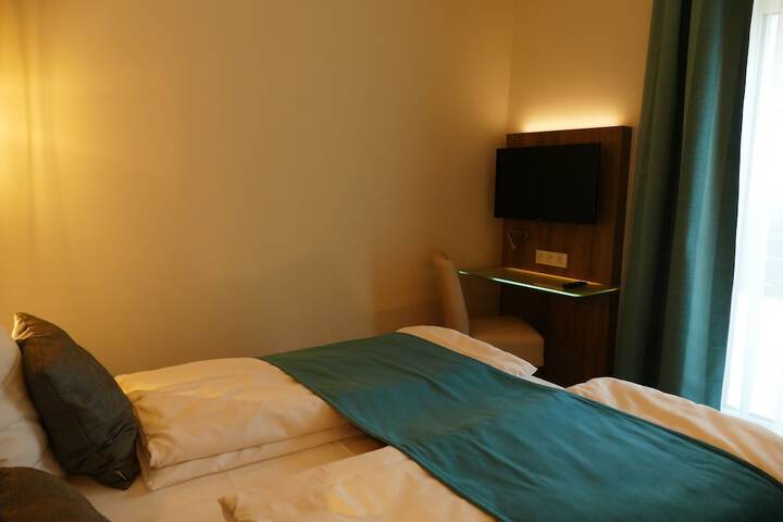 Room 10 of 64