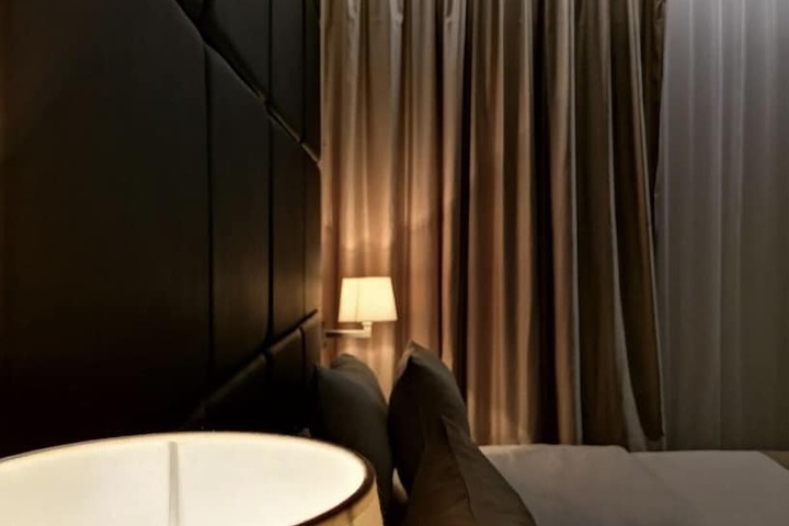 Room 2 of 42