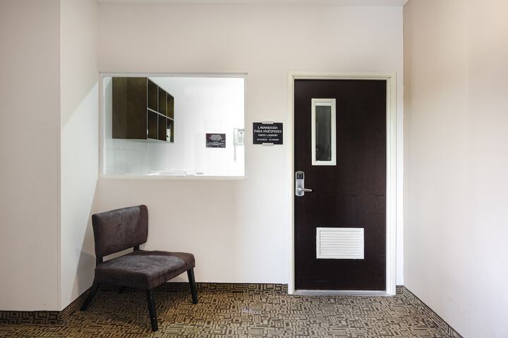 Room 27 of 43
