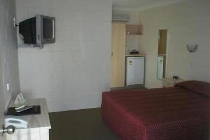 Room 12 of 26