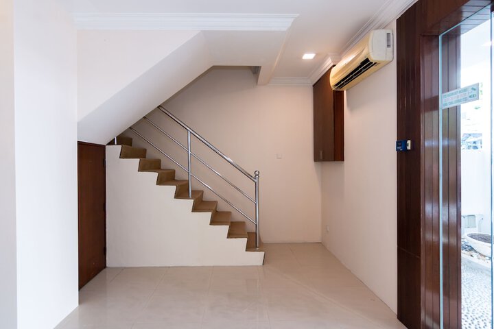 Room 16 of 24