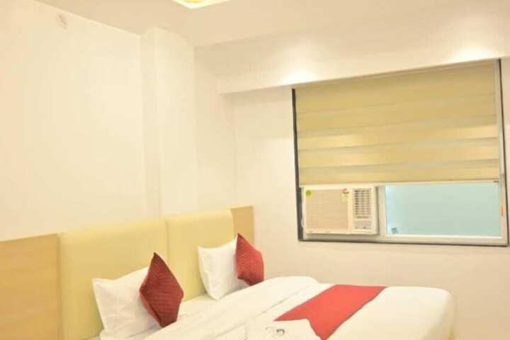 Room 15 of 36
