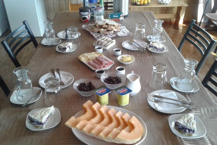 Breakfast/Coffee Service 6 of 9