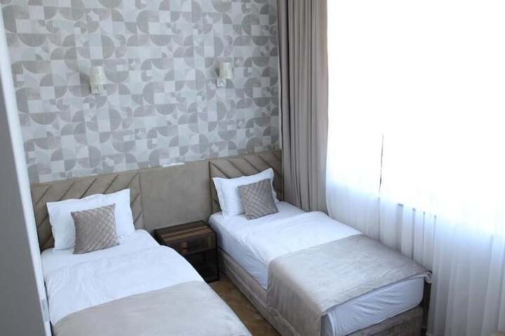 Room 15 of 51