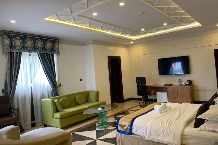 Room 31 of 114