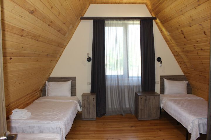 Room 2 of 21