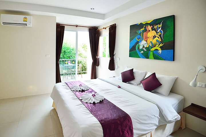 Room 8 of 52