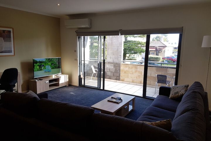 Room 9 of 19