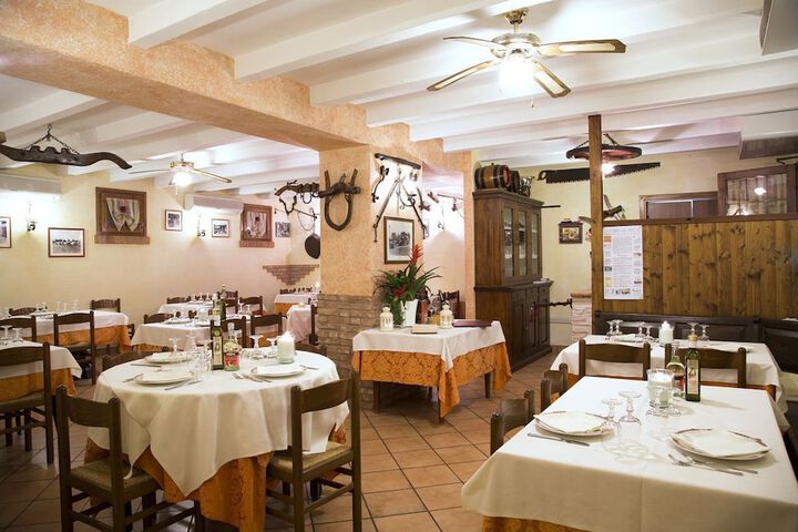 Dining Photos
