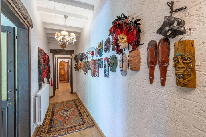 Room 11 of 21