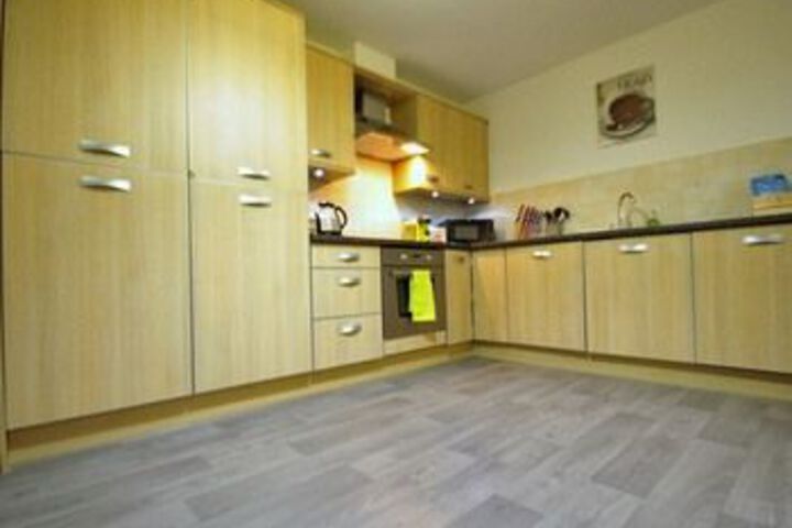 Room 8 of 28