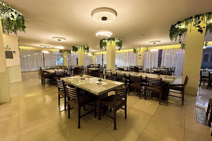 Dining 78 of 91