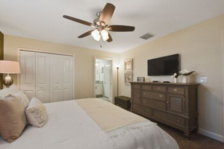 Room 16 of 32