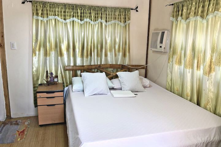 Room 3 of 43