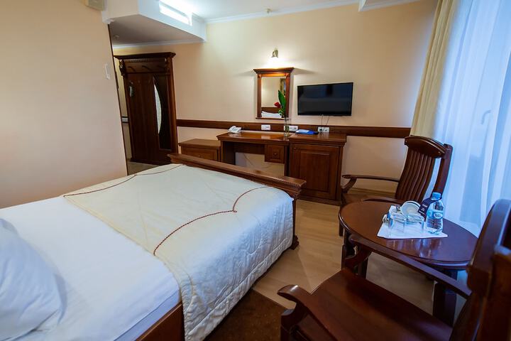 Room 11 of 46