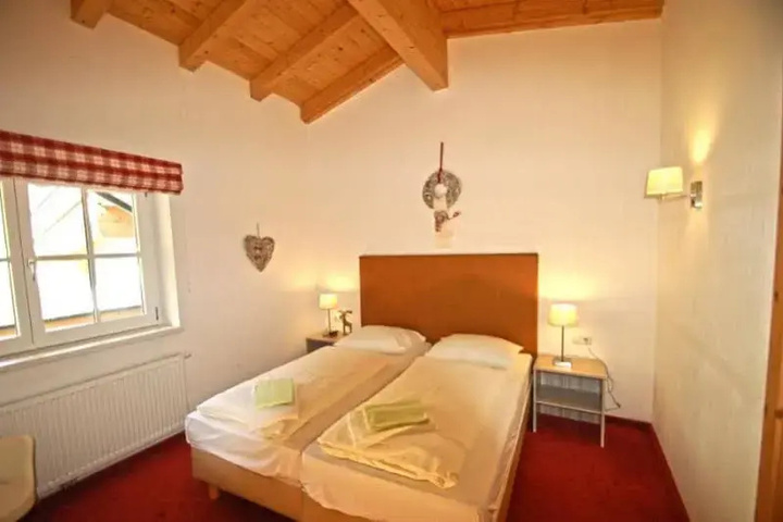 Room 2 of 11