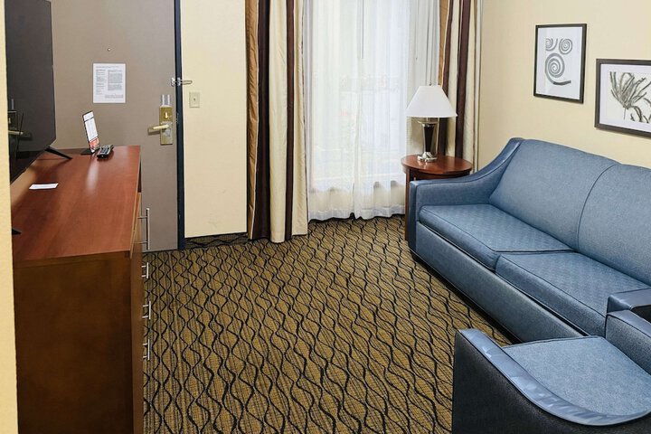 1 King Bed (7 of 14)