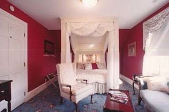 Room 9 of 22