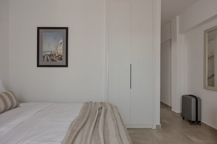 Room 28 of 92