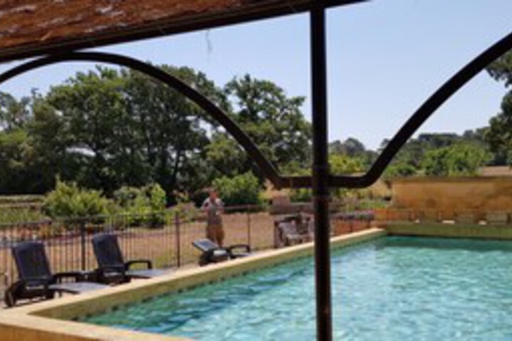Pool 11 of 40