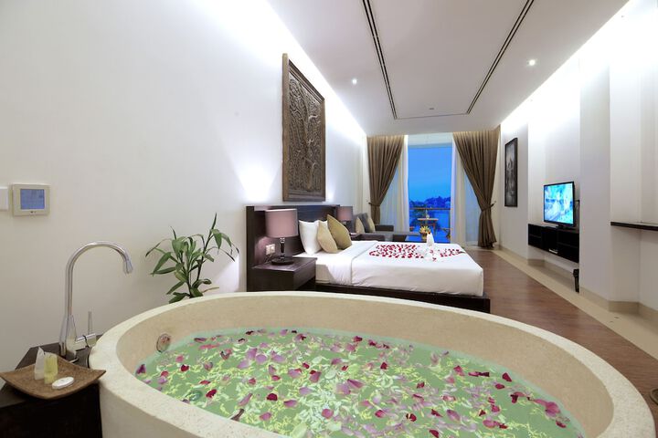 Room 15 of 46