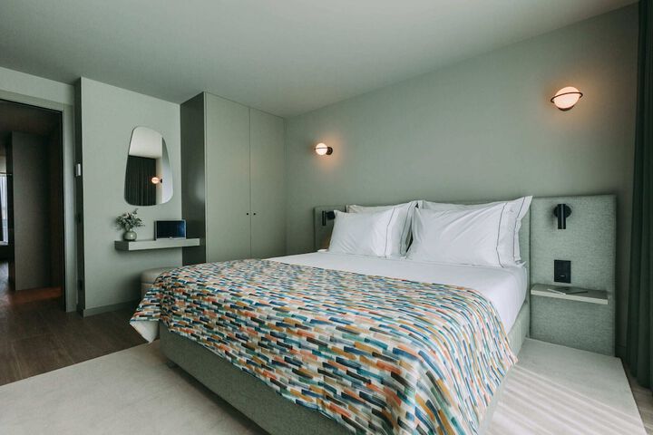 Room 30 of 145