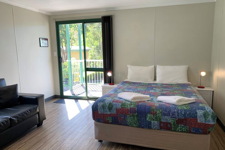 Room 16 of 79