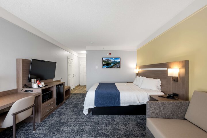 Room 17 of 51