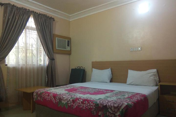 Room 1 of 4