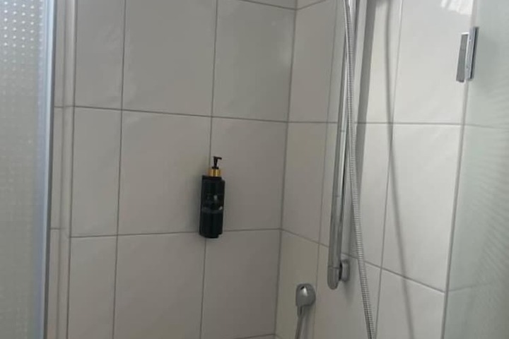 Room 9 of 21