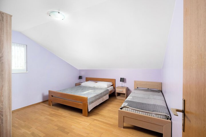 Room 13 of 88