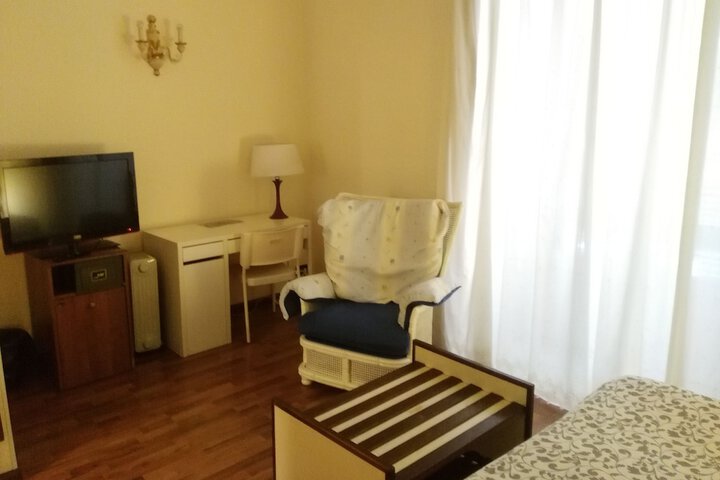 Room 14 of 30