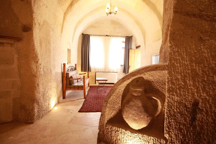 Room 15 of 108
