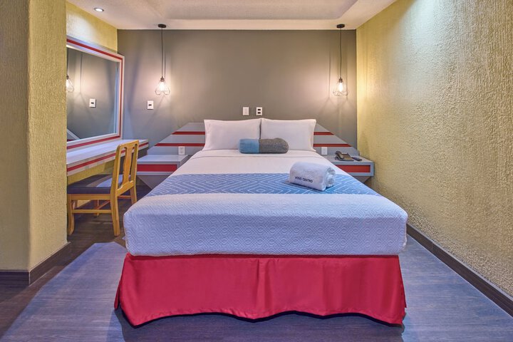Room 12 of 30