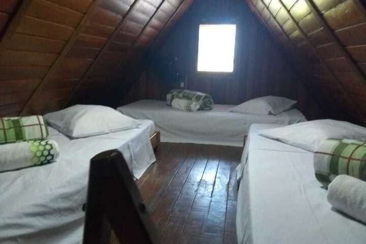 Room 4 of 66