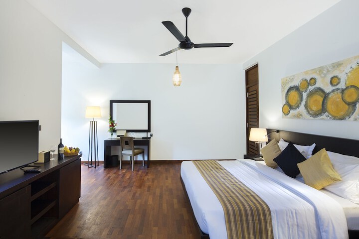 Room 28 of 115