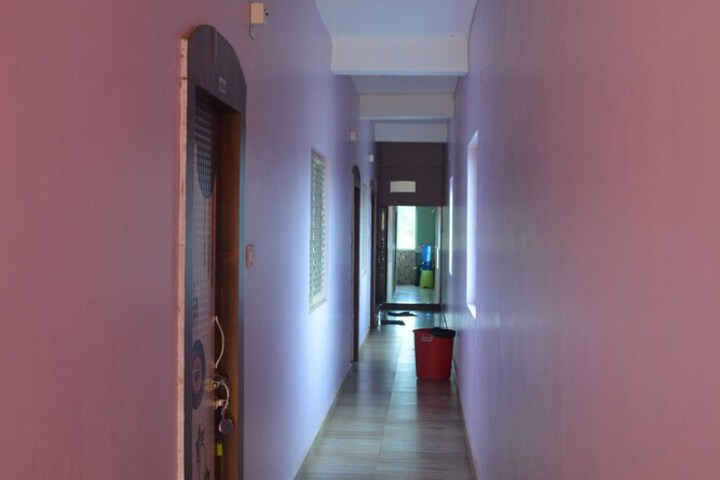 Room 70 of 94