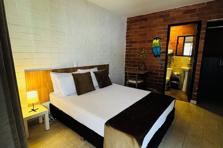 Room 21 of 94