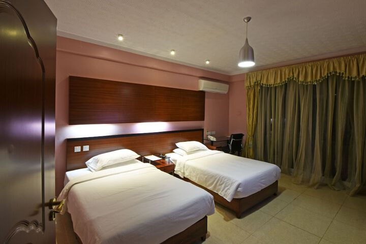 Room 26 of 53