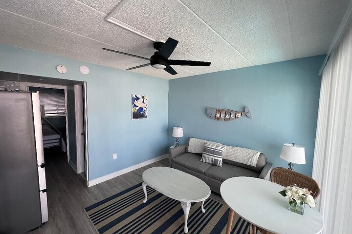 Room 21 of 38