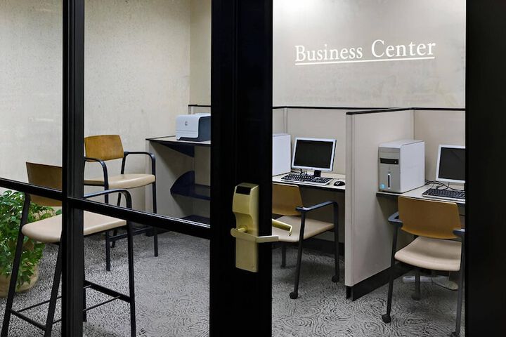 Business Center 55 of 57