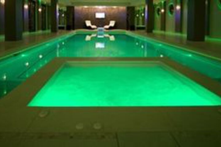 Pool 18 of 36