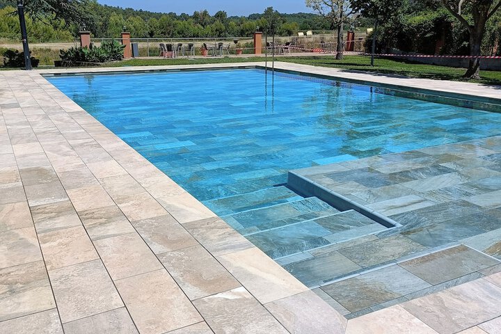 Pool 25 of 56