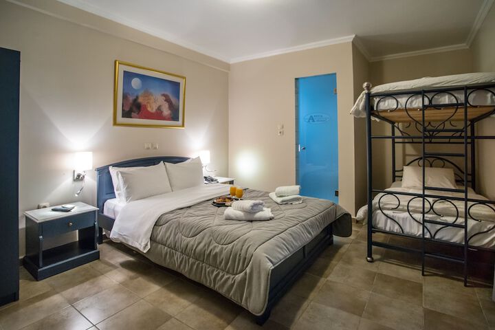 Room 34 of 120