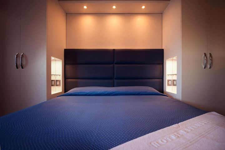 Room 21 of 73