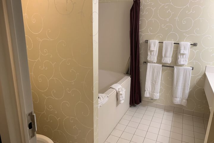 Room 30 of 42