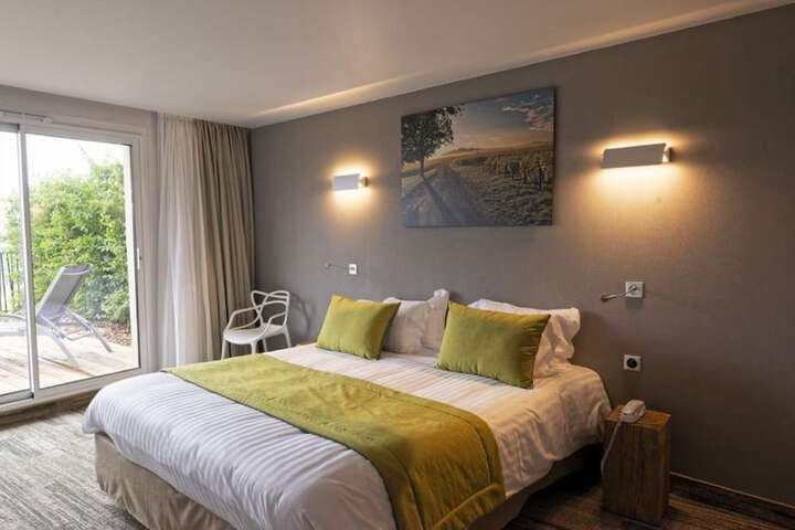 Room 10 of 64